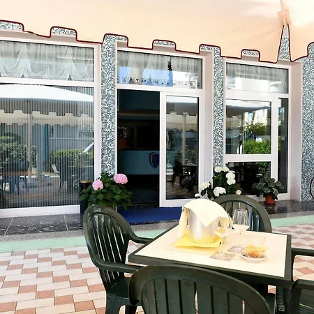 Szálloda Savoia Lido di Jesolo